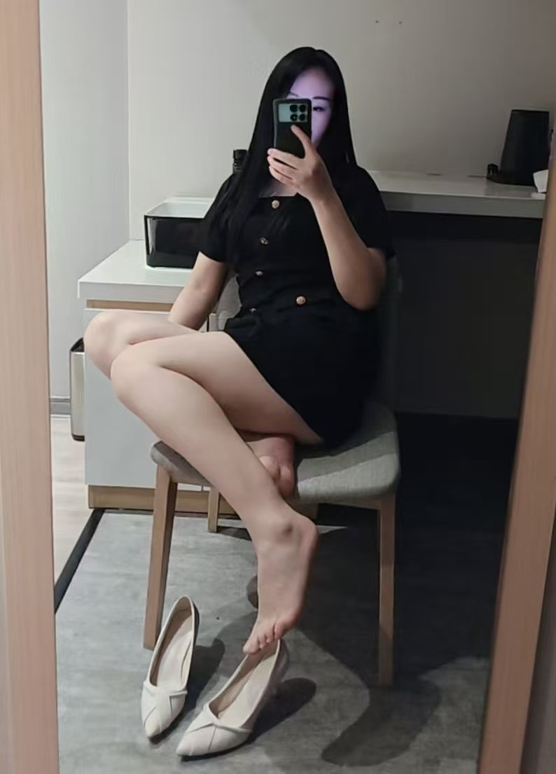 成寿寺抓龙筋大长腿少妇