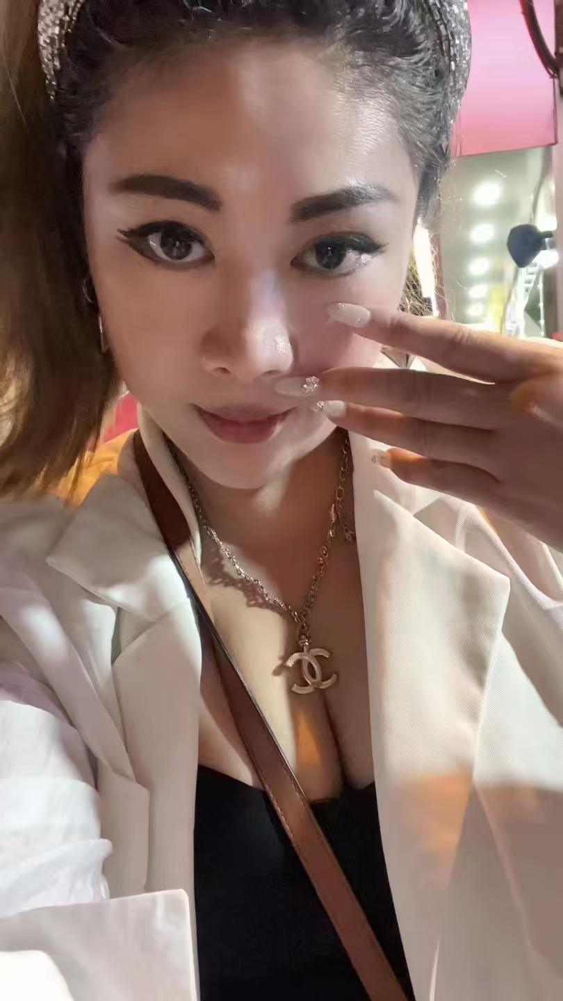 镜湖风情少妇小鱼娜