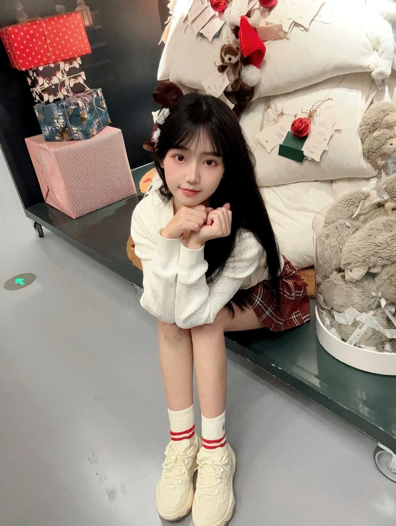 在校萝莉刚下海