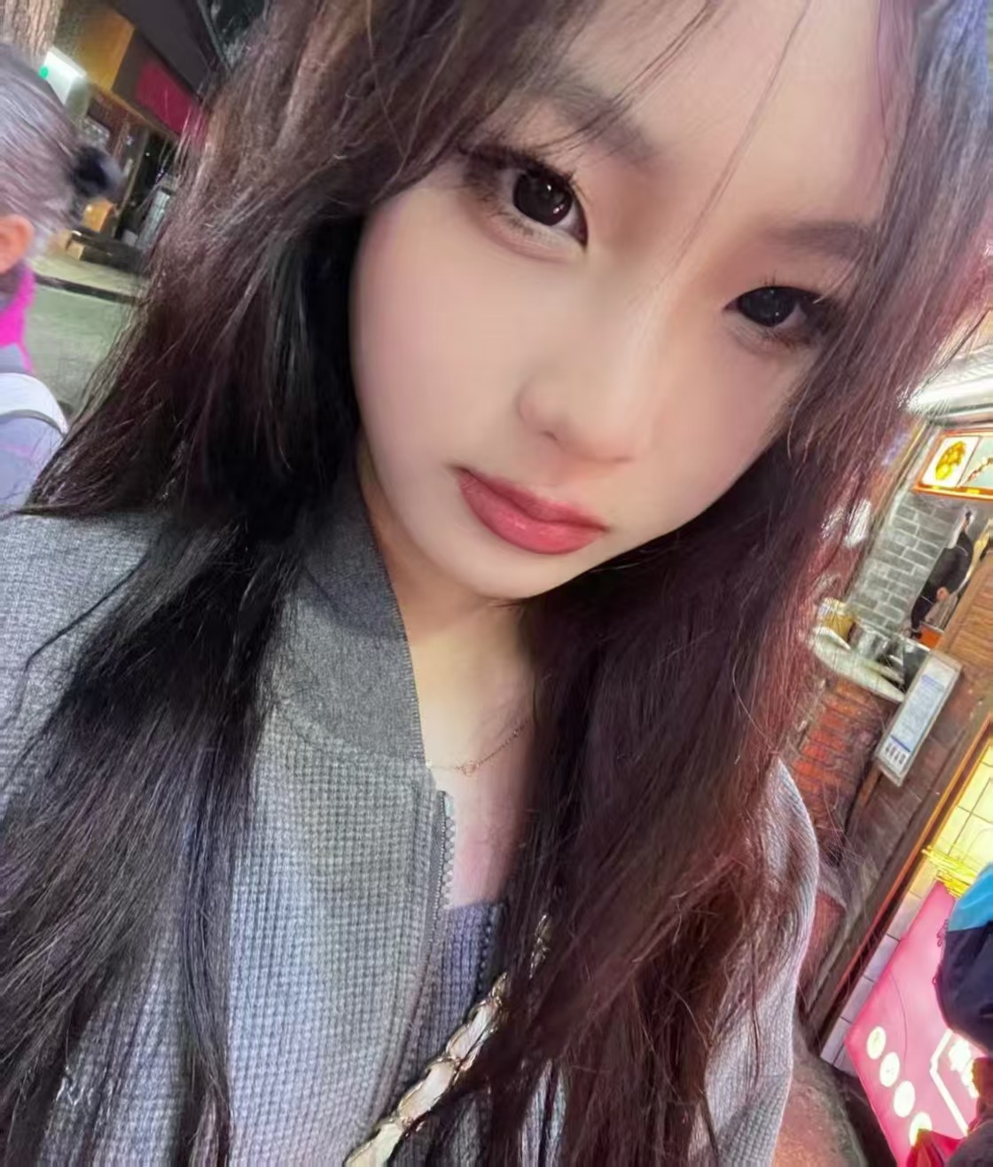 光谷粉嫩甜妹粥粥