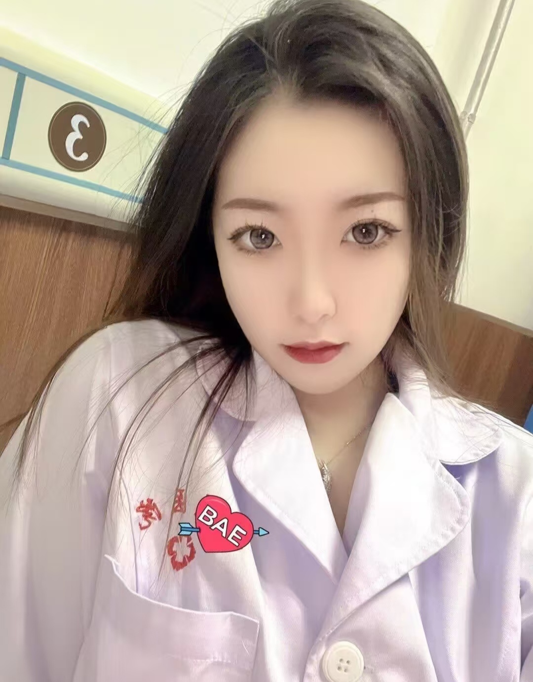 徐东兼职护士小姐姐