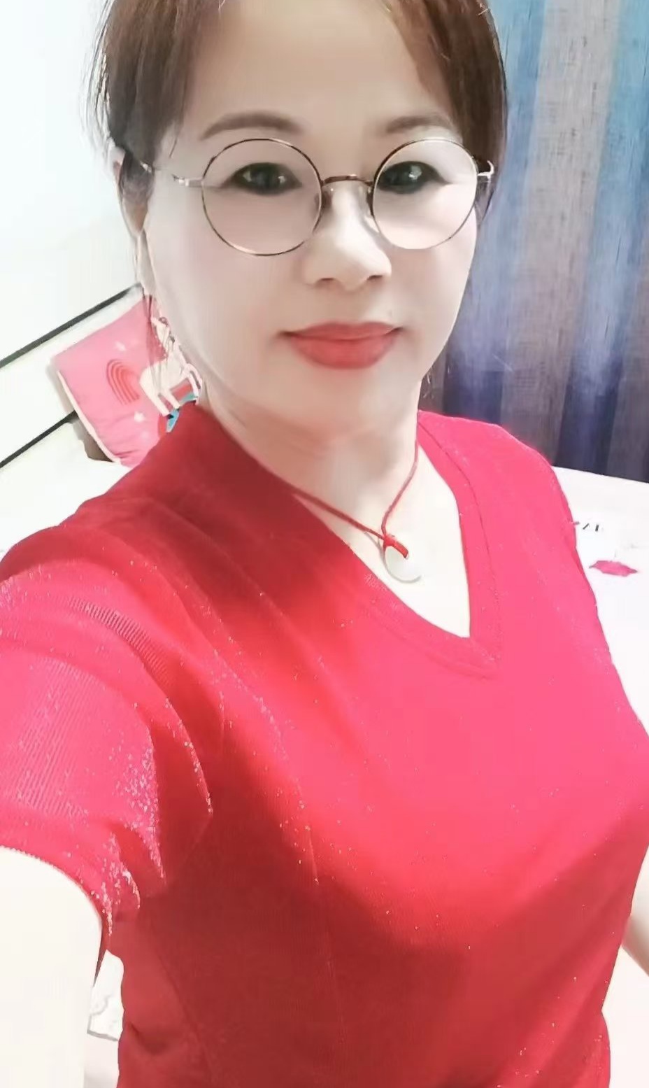 风情肉感熟女芳姐