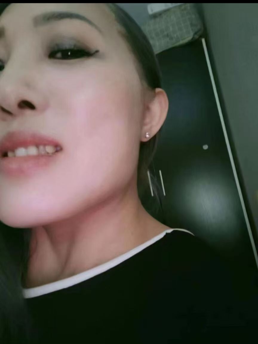 服务系魅惑少妇野百合