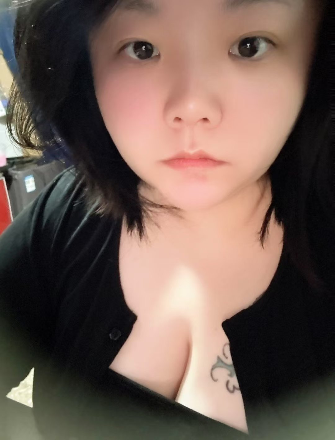 丰满服务系小姐姐六六