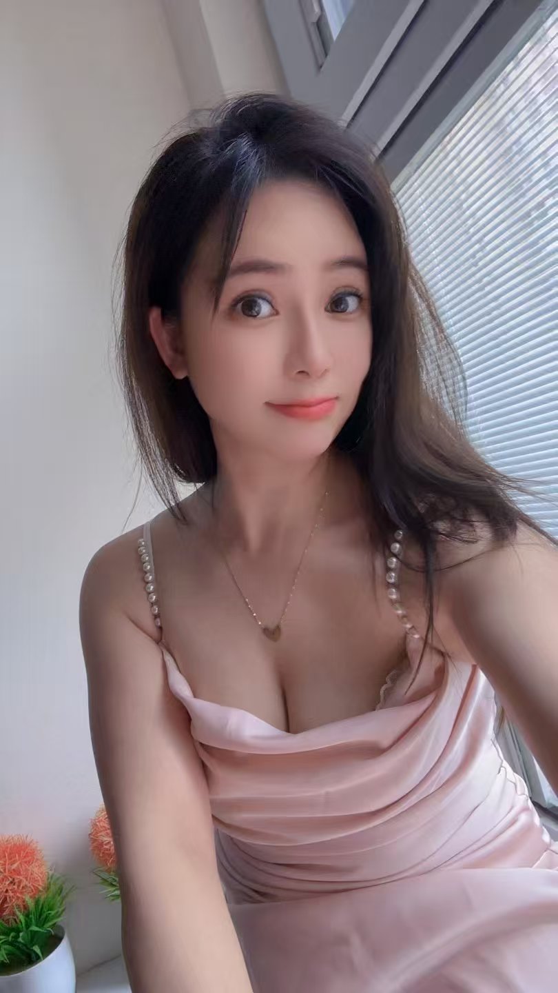 崇川美艳小姐姐婉儿