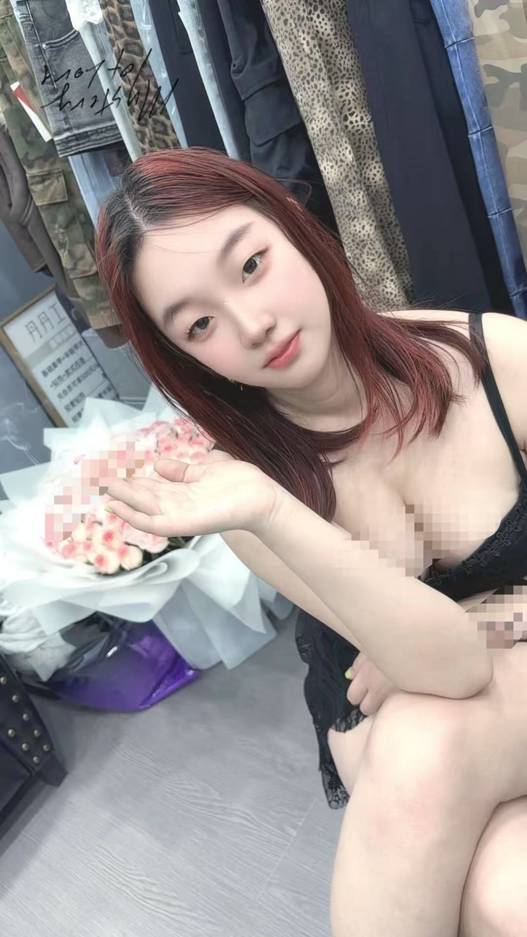 塘沽零零后女孩