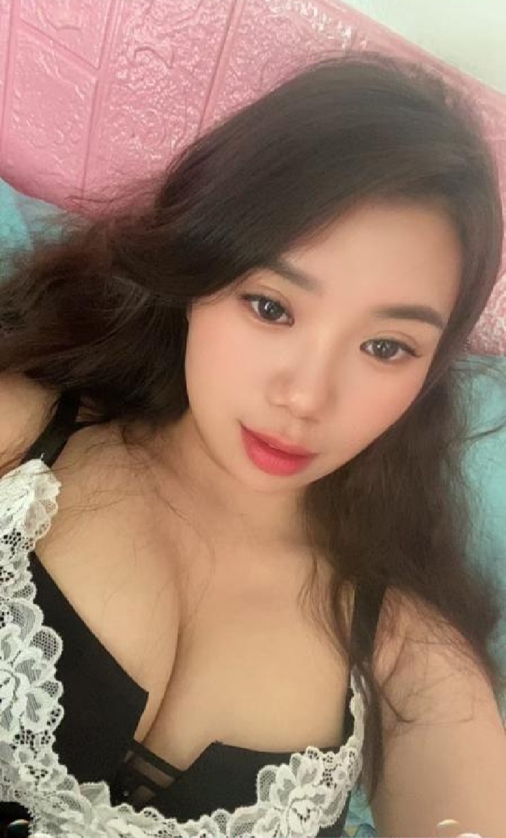 海珠 she~吻丰满雪儿