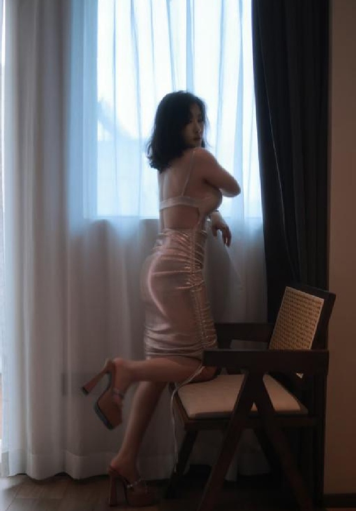 美艳丰润小少妇薇薇