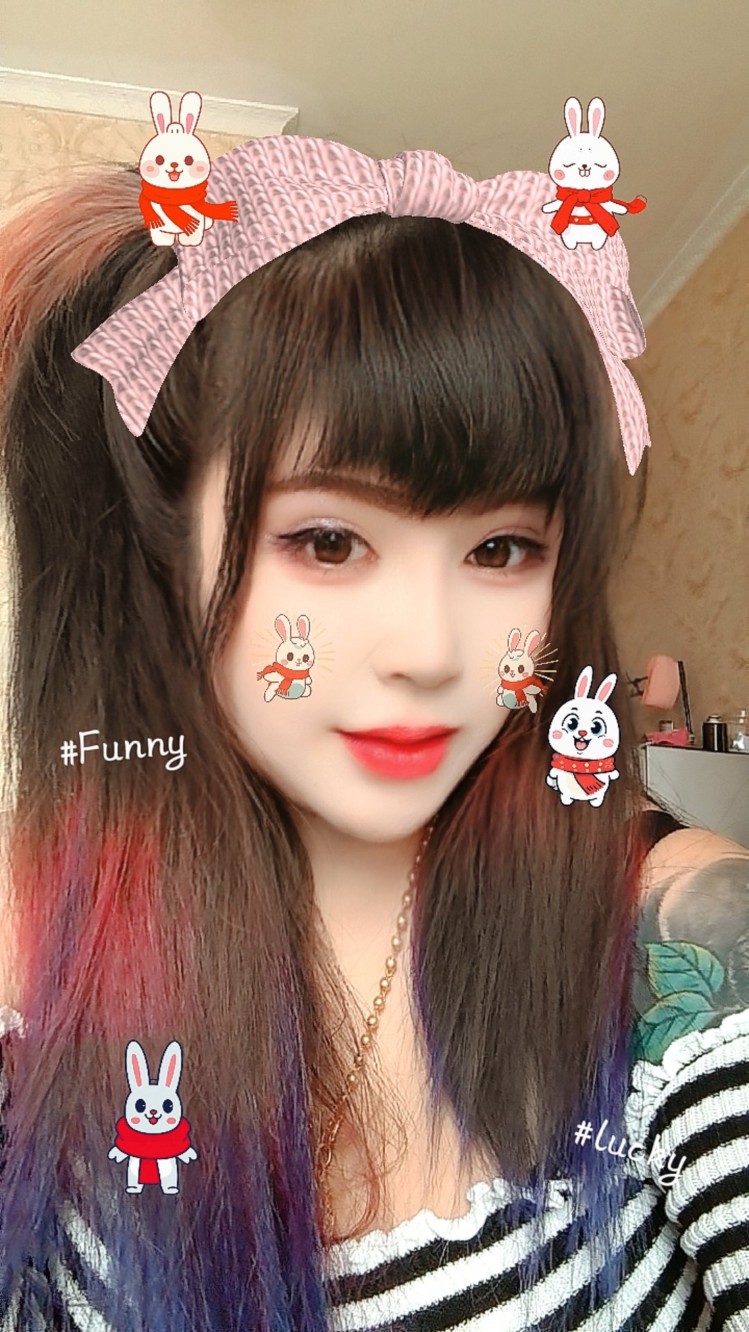 卧龙热辣大奶瓶