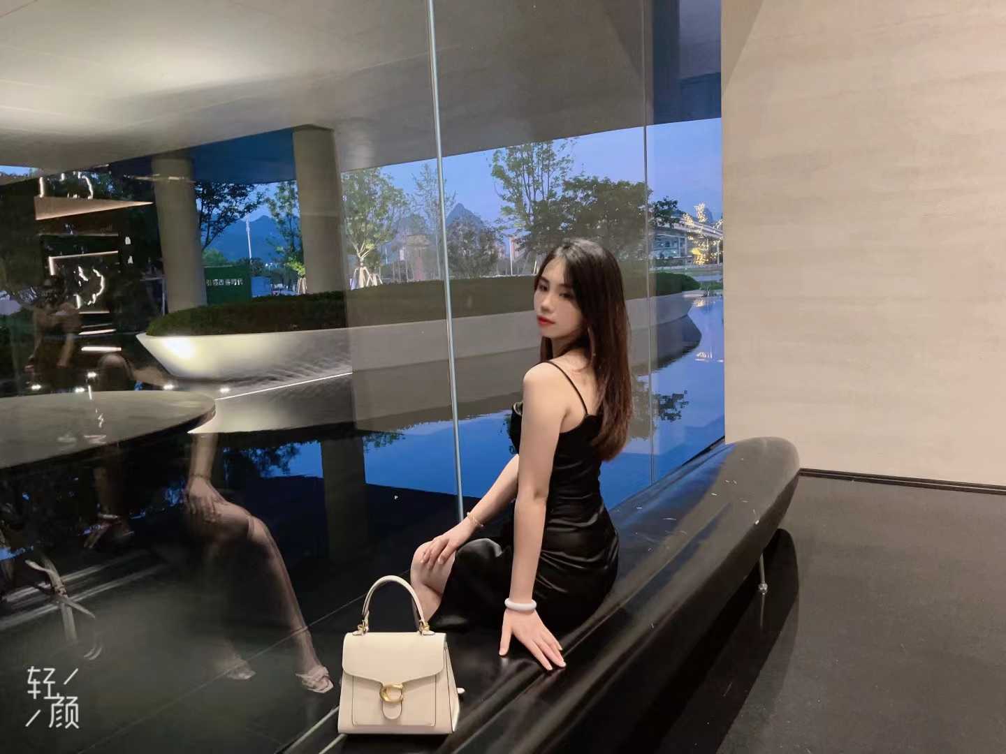 交友是一种幸福，希望通过交友结识更多有趣的灵魂，一起享受生活的美好