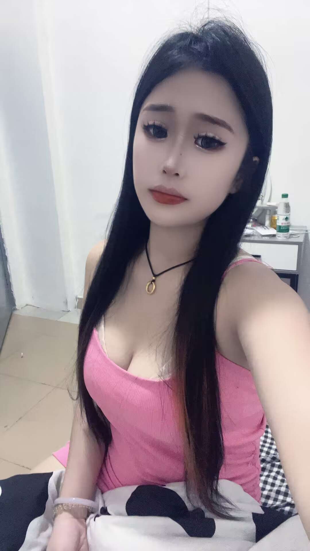 东莞长安精神小妹