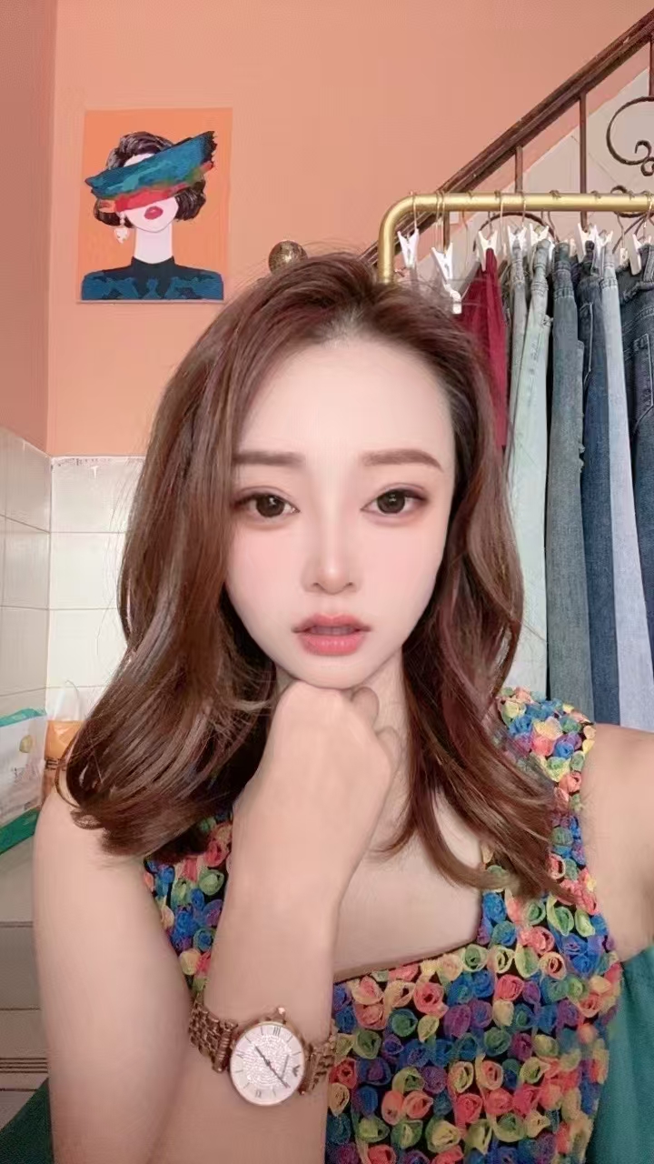 卧龙丰润尤物甜甜