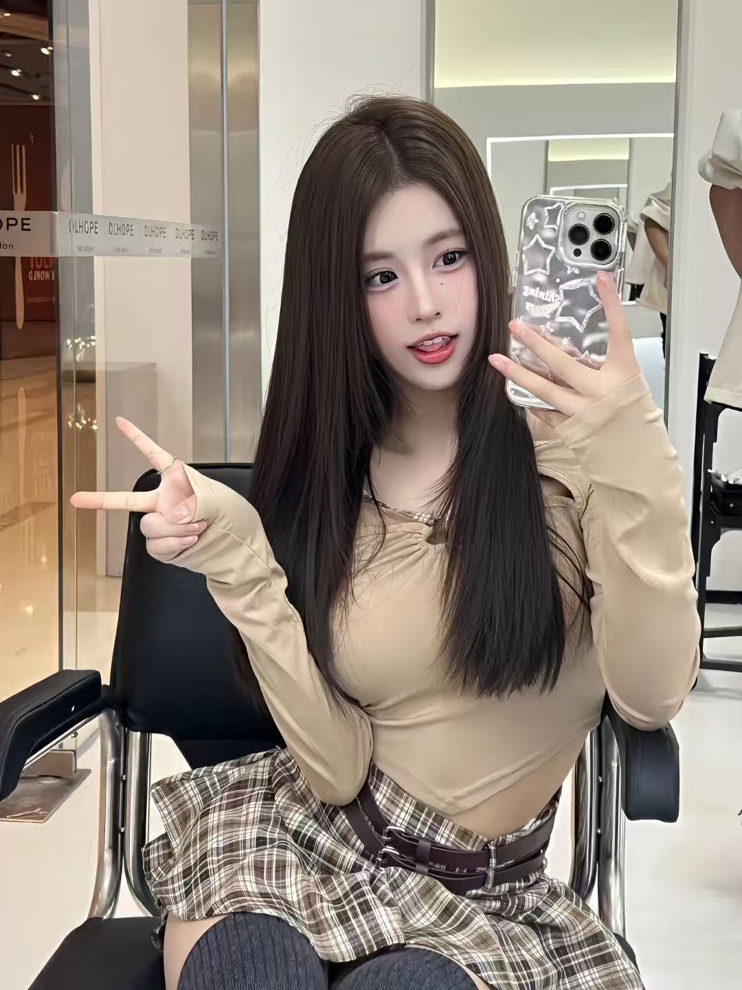 情趣肉弹嫩妹慕野