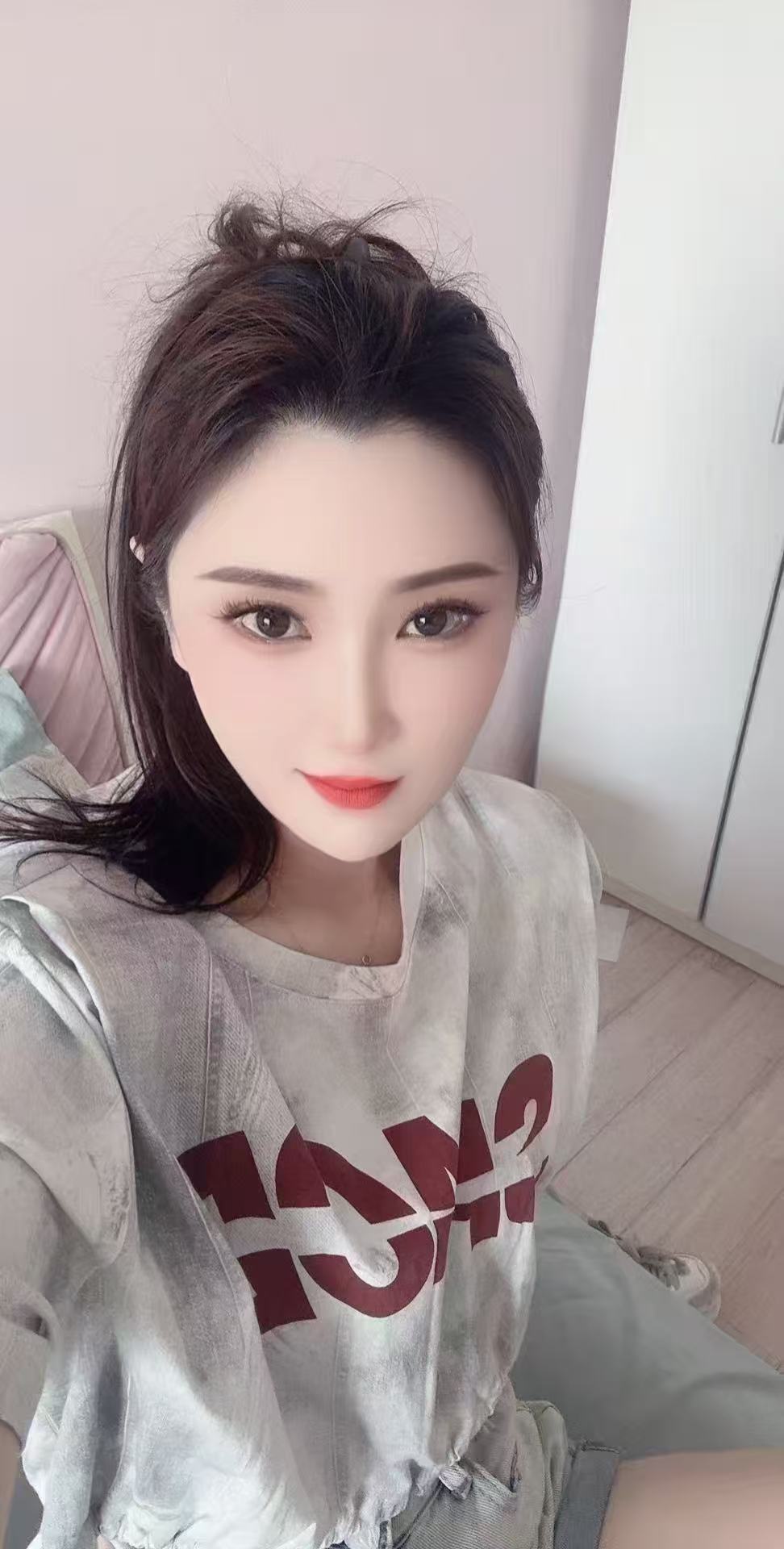 滨海美艳热辣小小