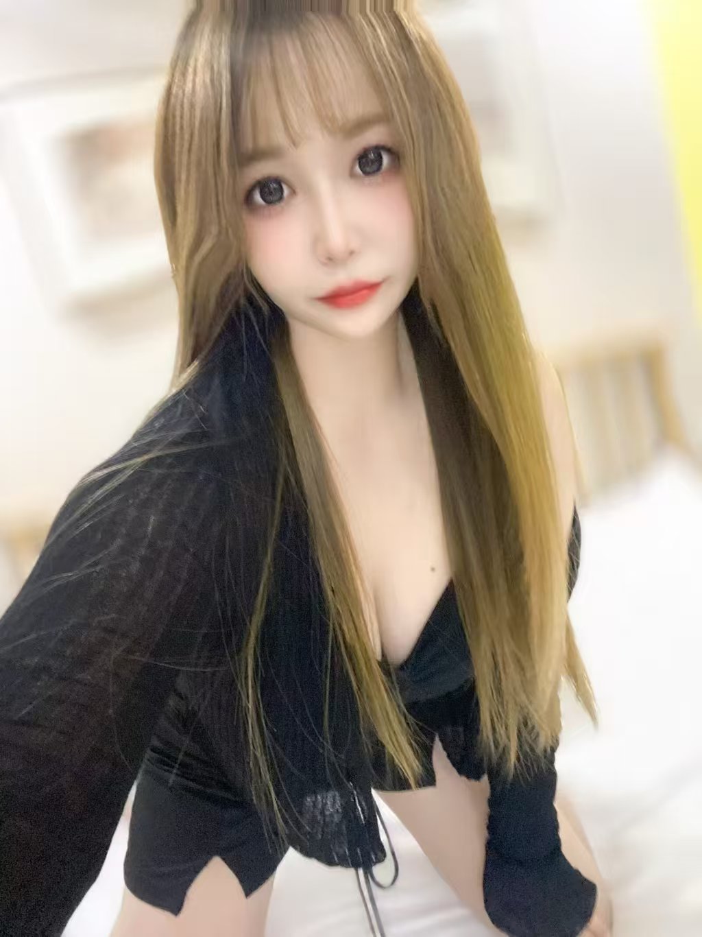 南站爆乳甜妹团团