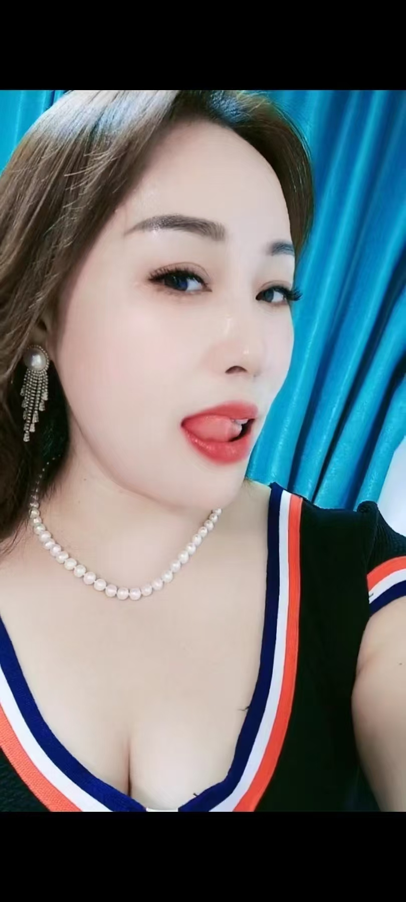 风Sao双飞少妇媚儿