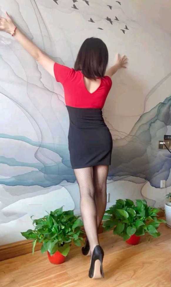 万人迷大奶姐姐