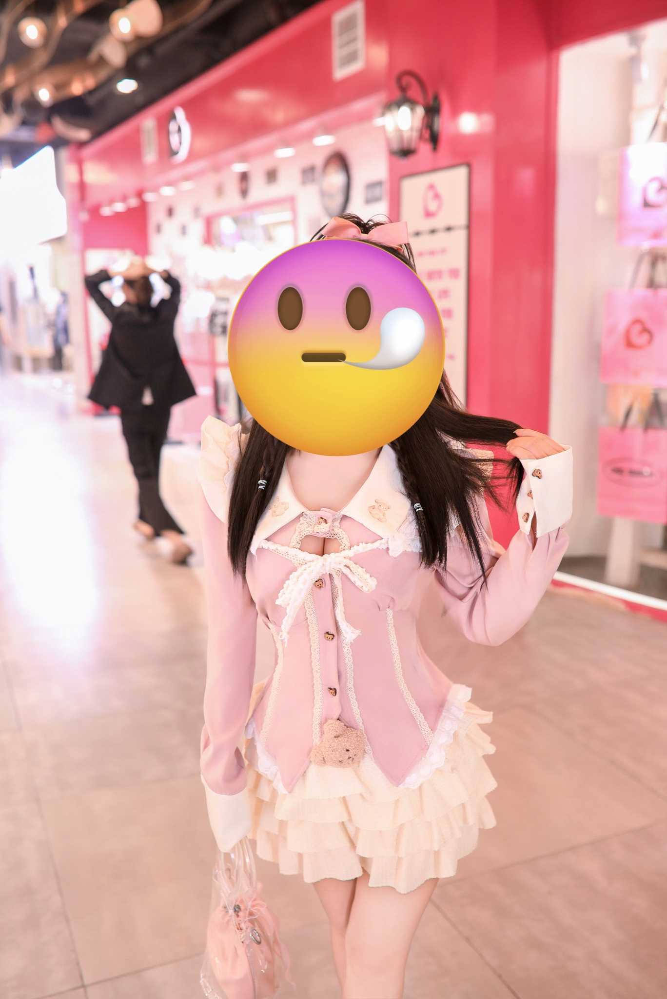 美乳兼职小萝莉