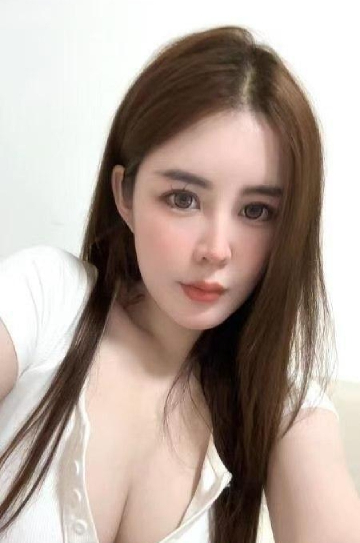 体育西大长腿瑜伽妞琳琳