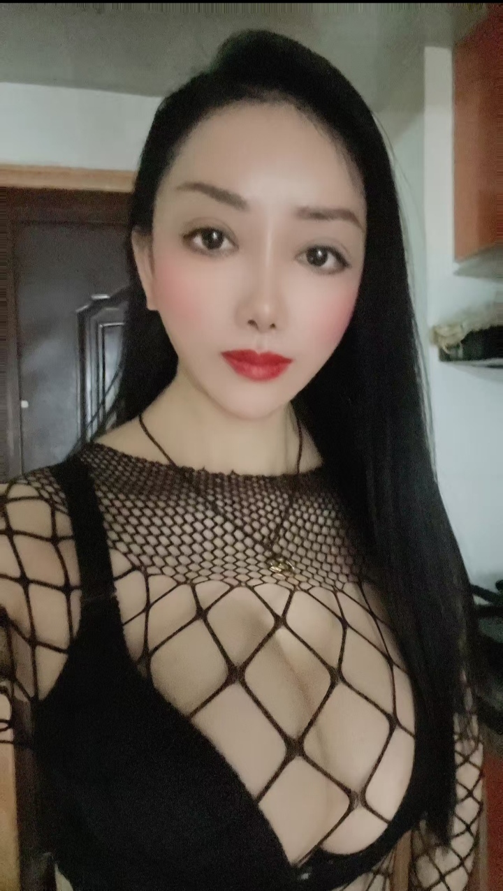 爆乳美腿少妇琪琪