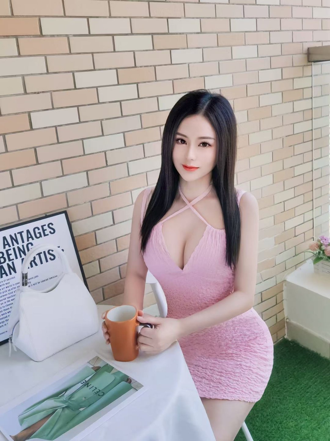 丰乳肥臀美娇娘冰冰