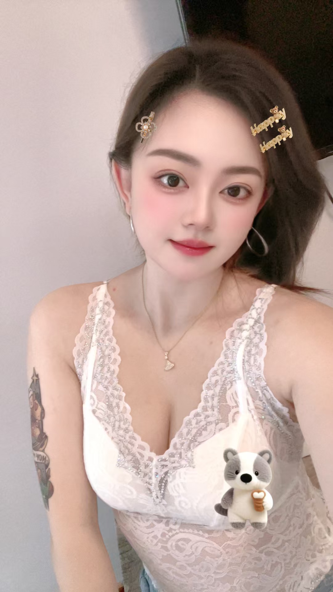 白嫩肉弹辣妹予曦