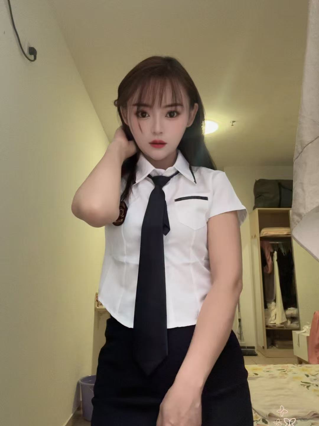 白云制服辣妹婷婷