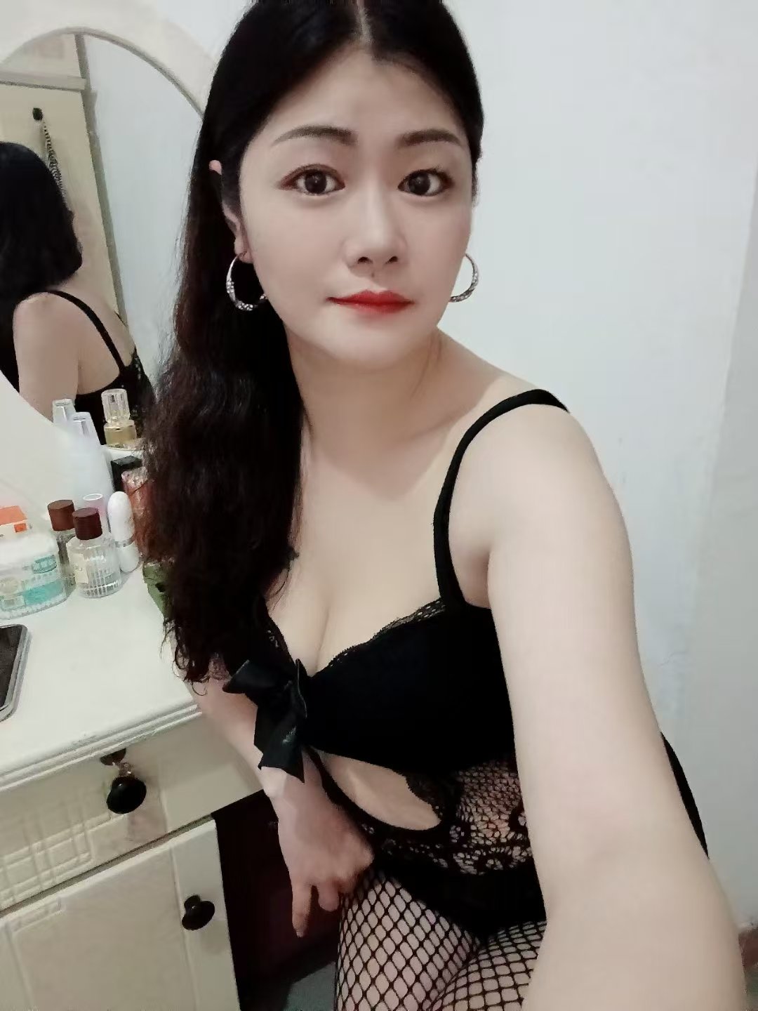 番禺丰乳肥臀辣妹雪儿