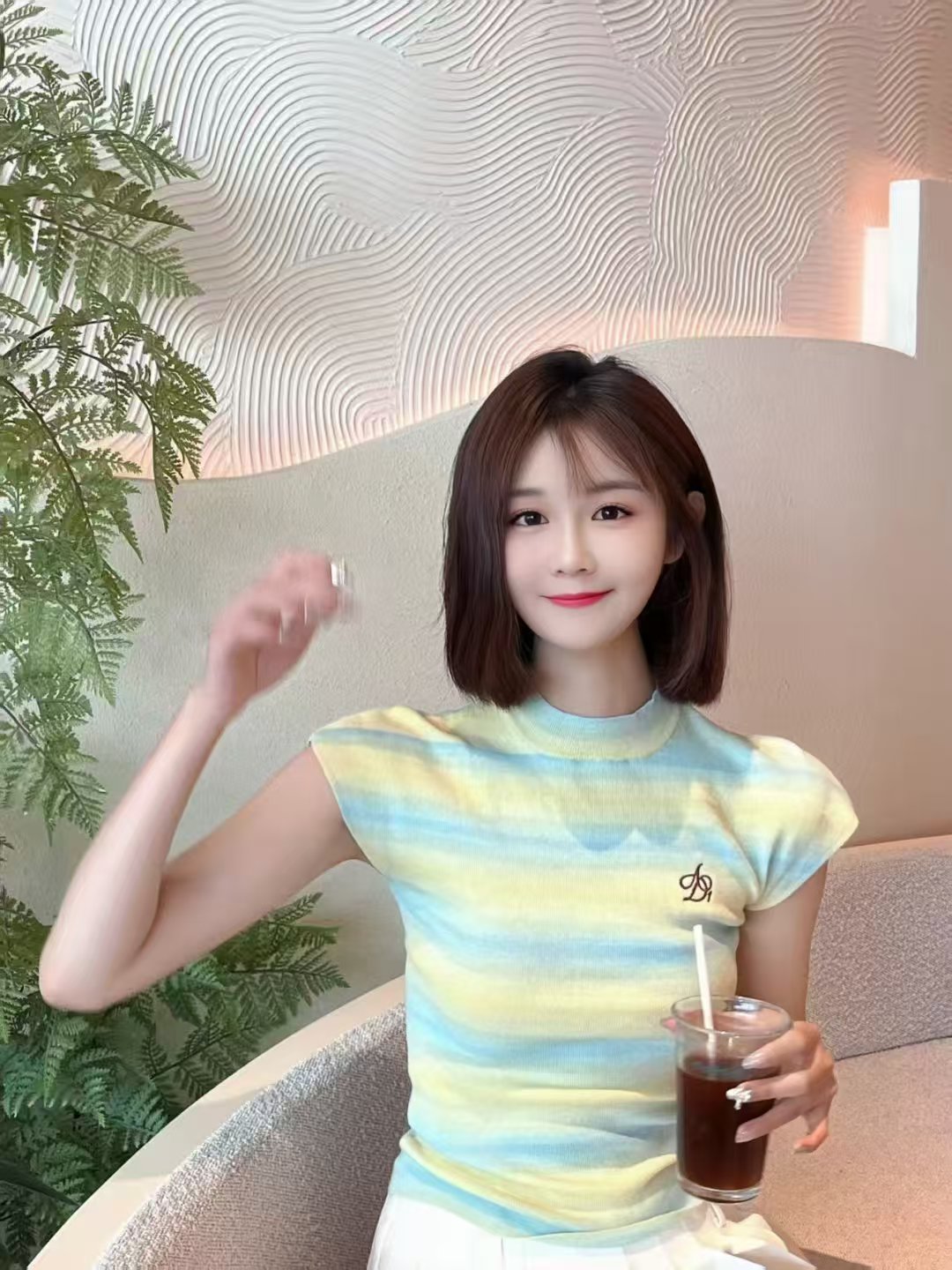 海珠气质美妞静静