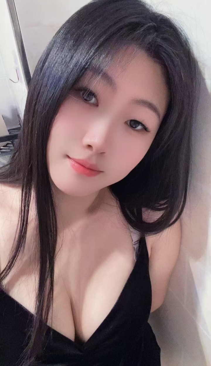 白嫩丰满美妮丫丫