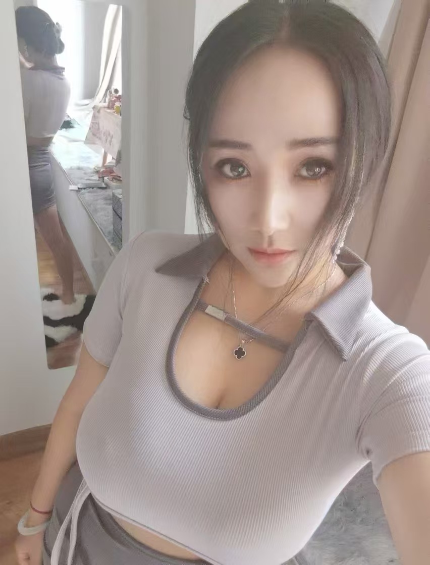 丰乳美臀辣妹然然