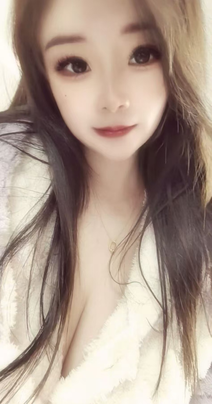 崇川美胸会摇小娜老师