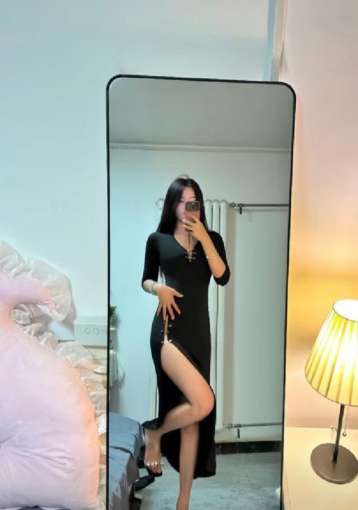 性感白嫩大长腿糖糖