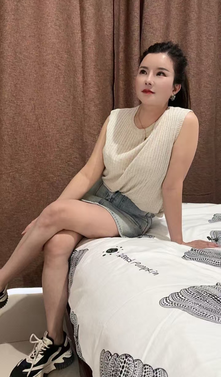 上城丰润御姐系小朵