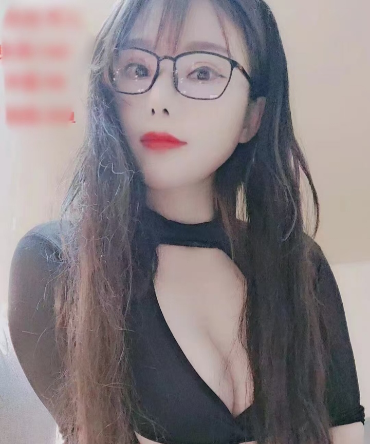 惹火撩人爆乳妞林可