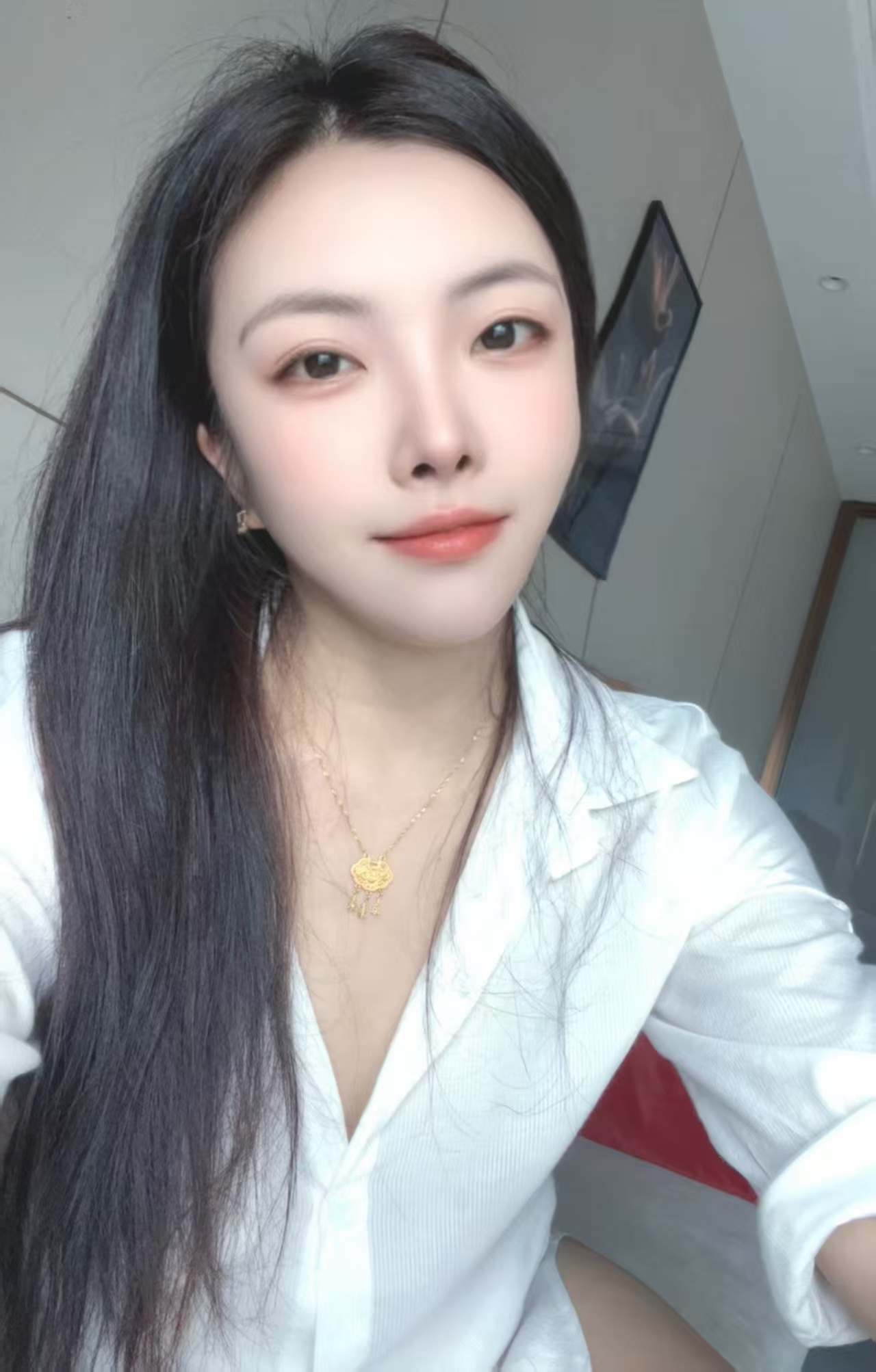 白云美腿御姐悦悦