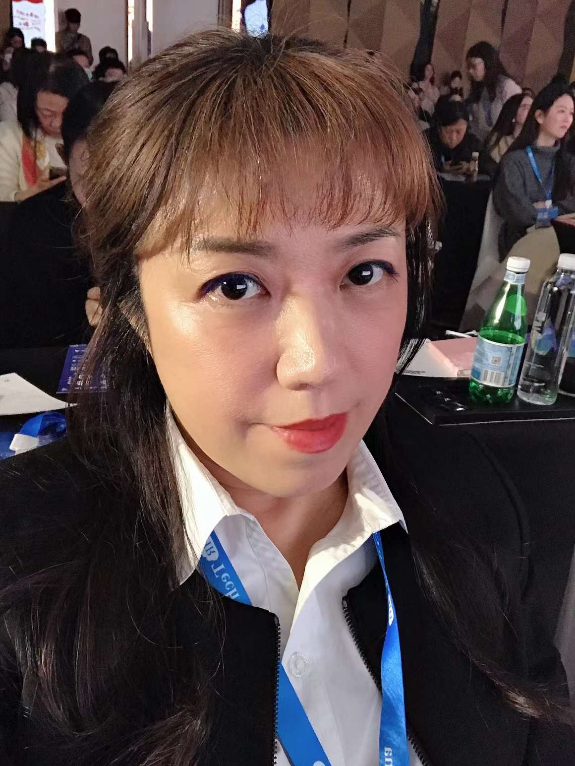 风情妩媚熟女姐姐莉莎