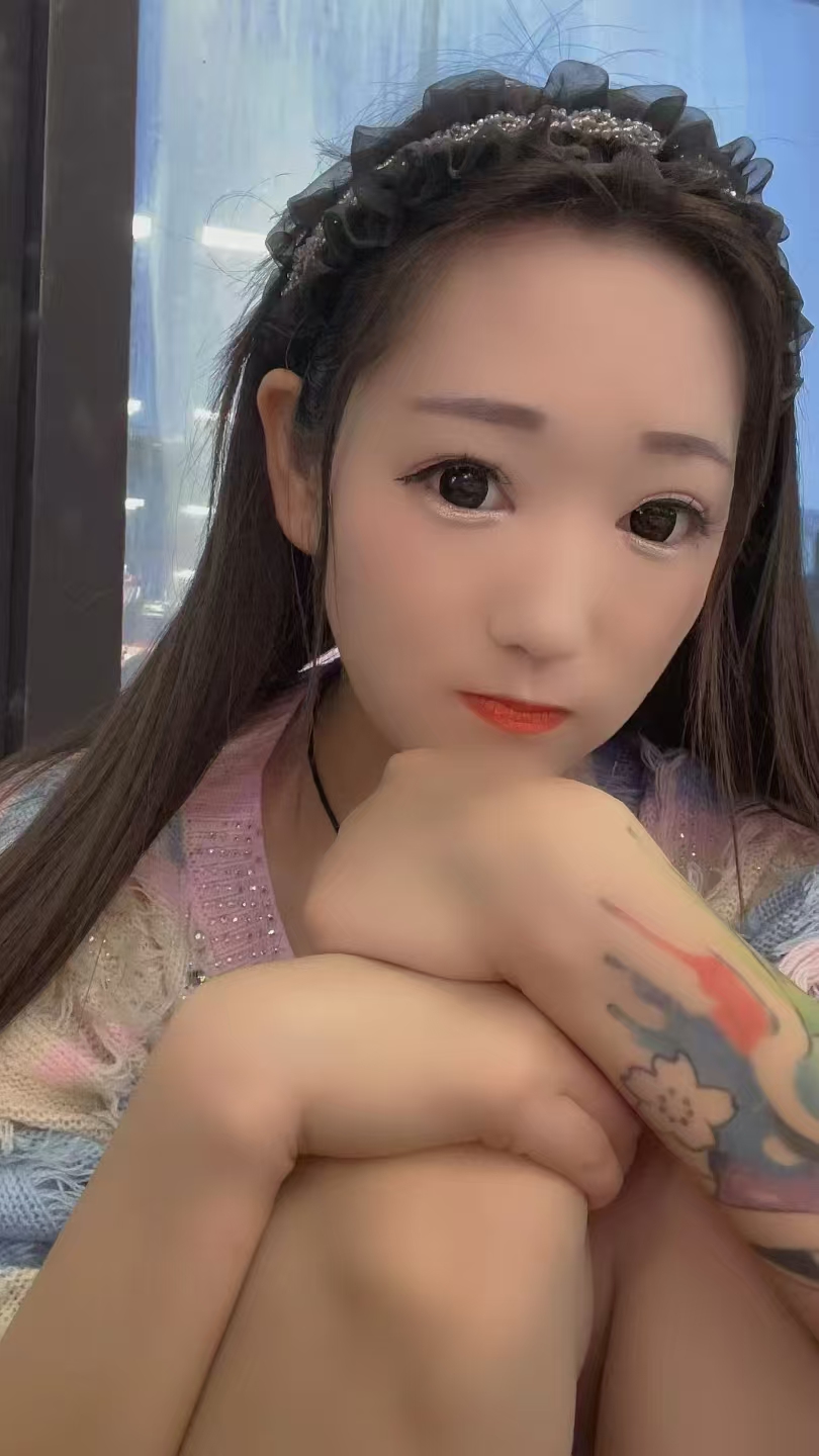 大港丰满热辣小少妇