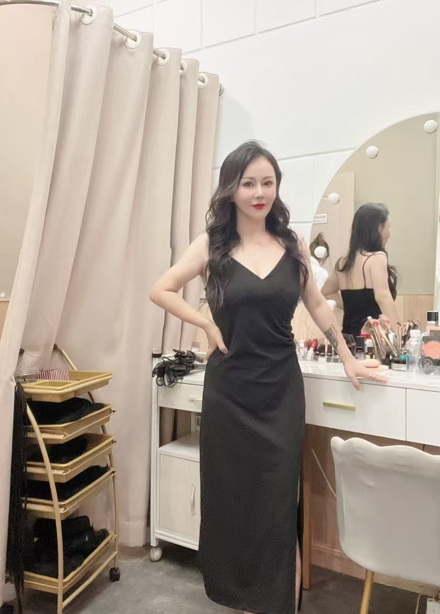 魅惑撩人英语老师潇潇