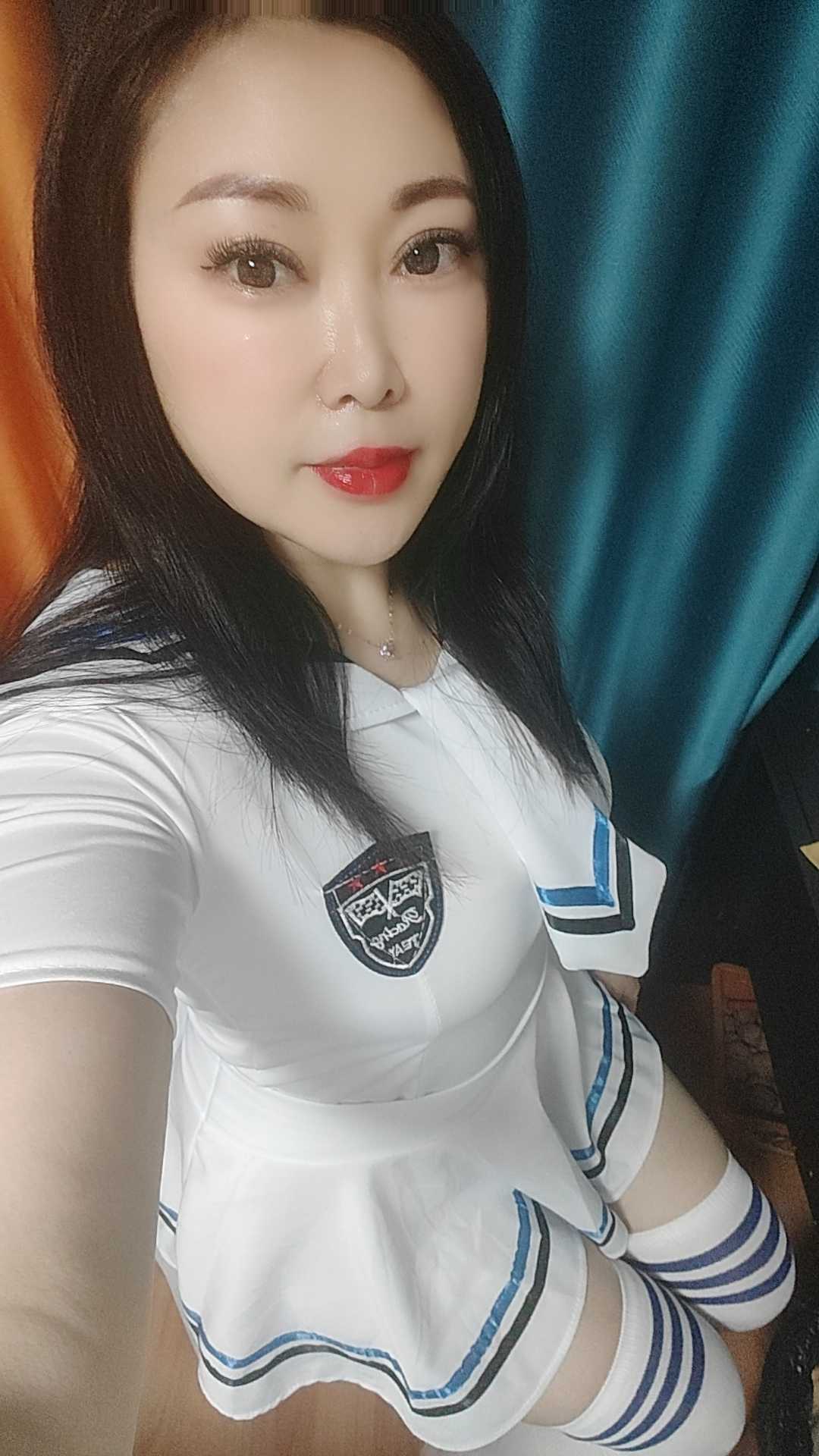 张府园美艳肉欲川妹子