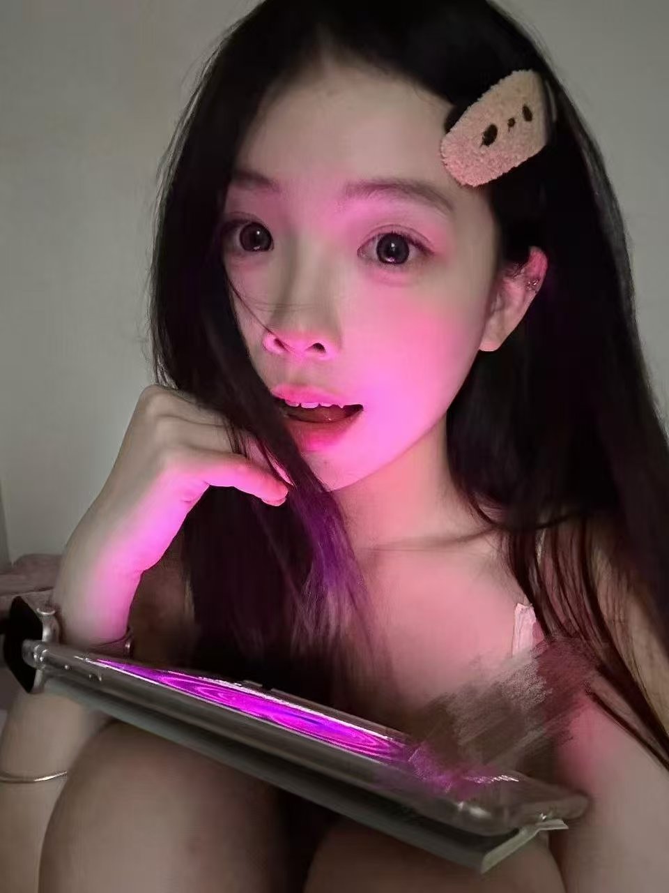 白嫩小女友曼曼