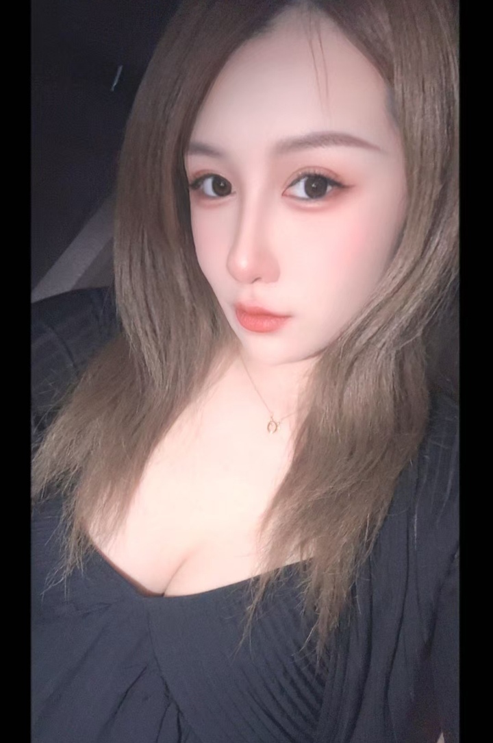 魅惑撩人小姐姐米苏