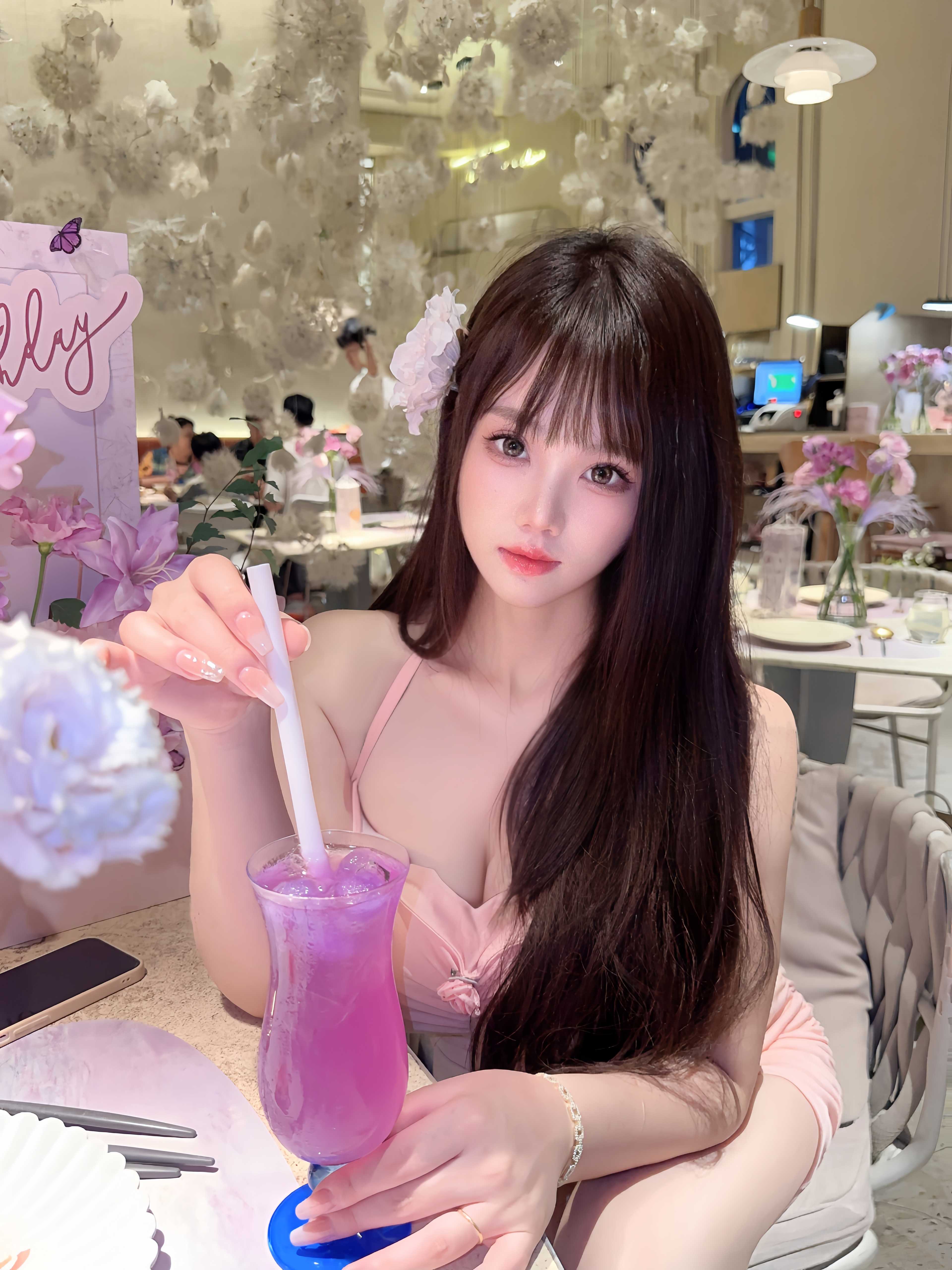 极品小仙女，身高175  天然e胸   s身材