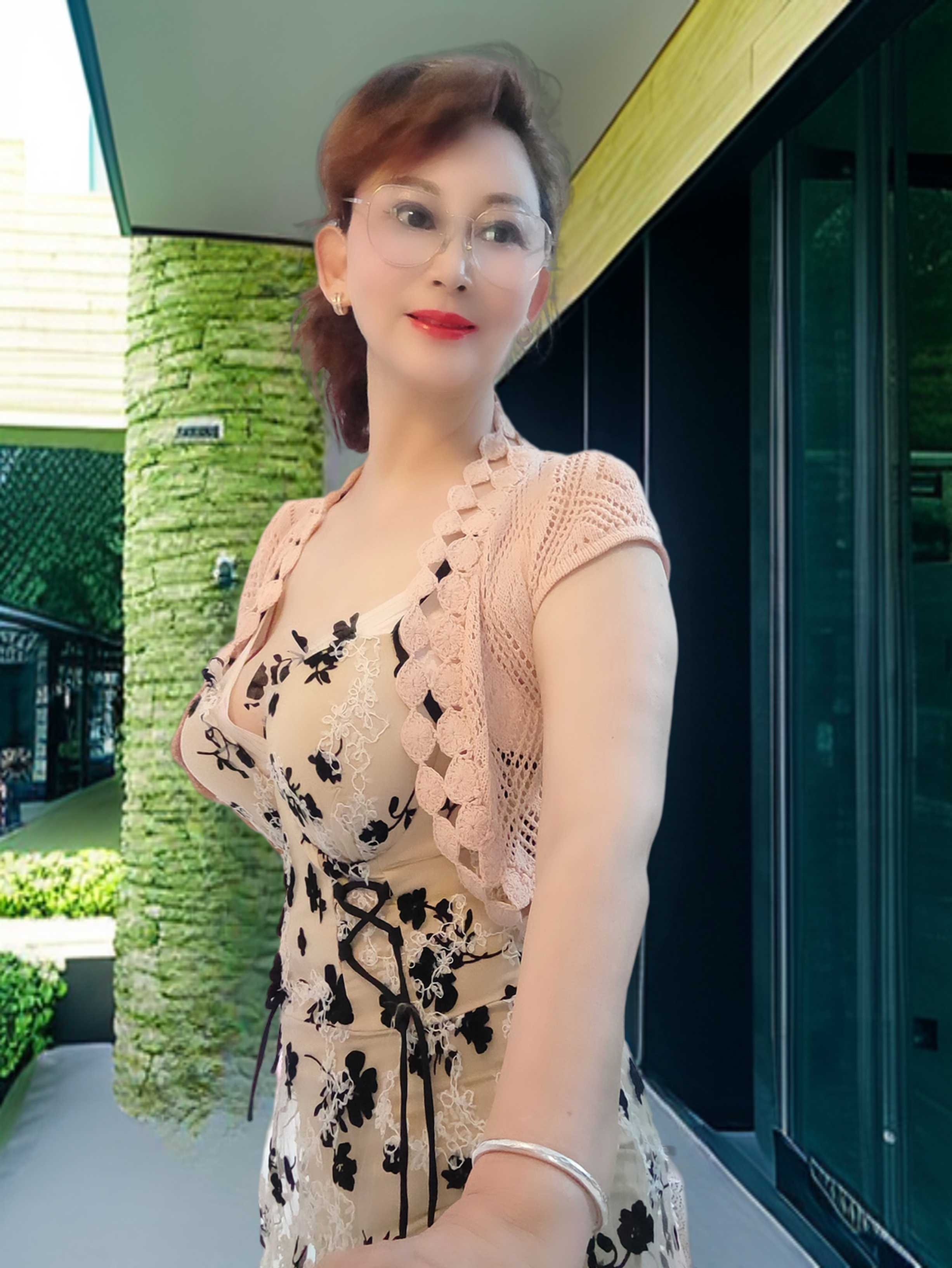 罗湖三张泄火熟女岚姐