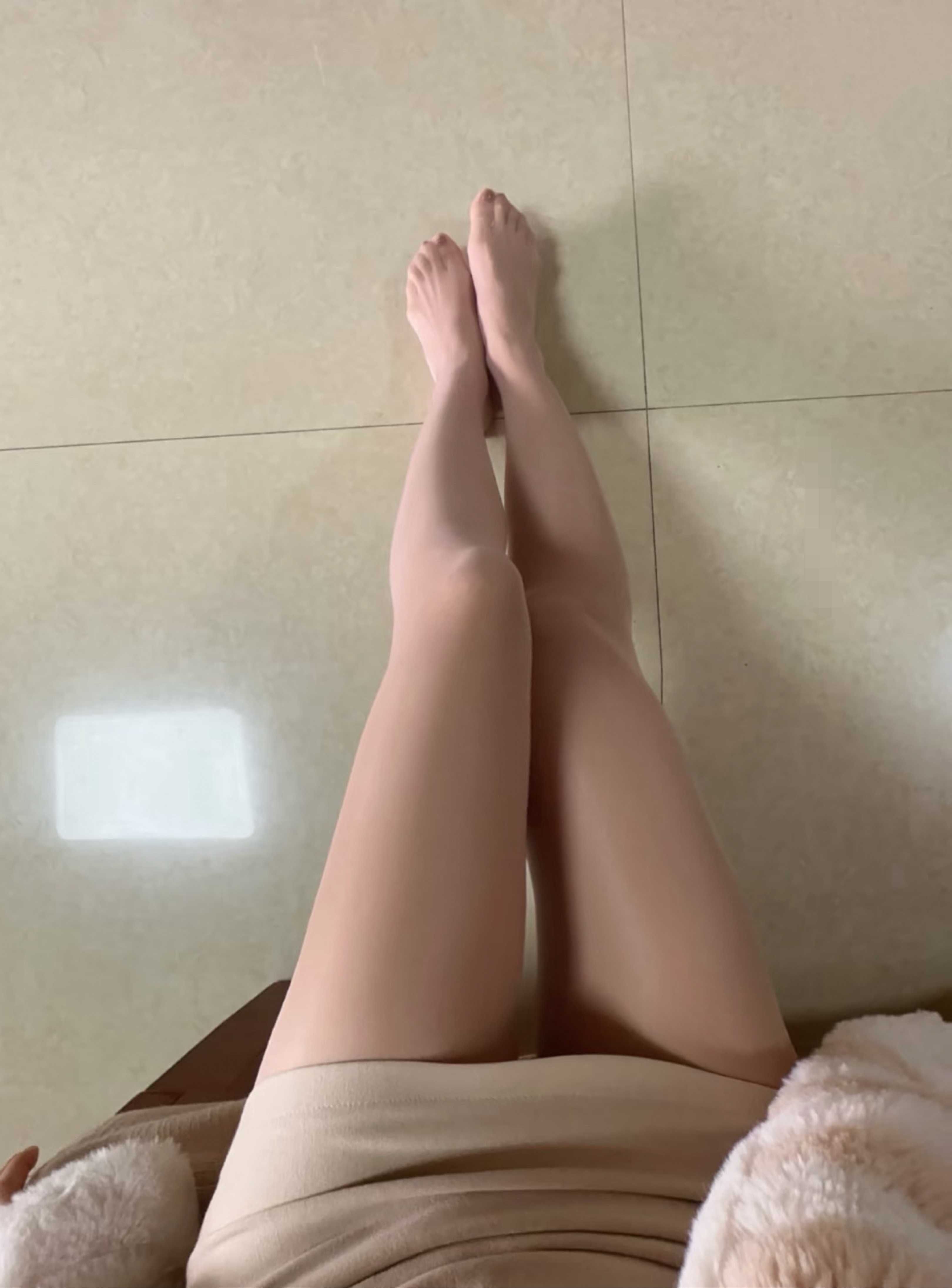 白云区永泰地铁口悦悦小姐姐。