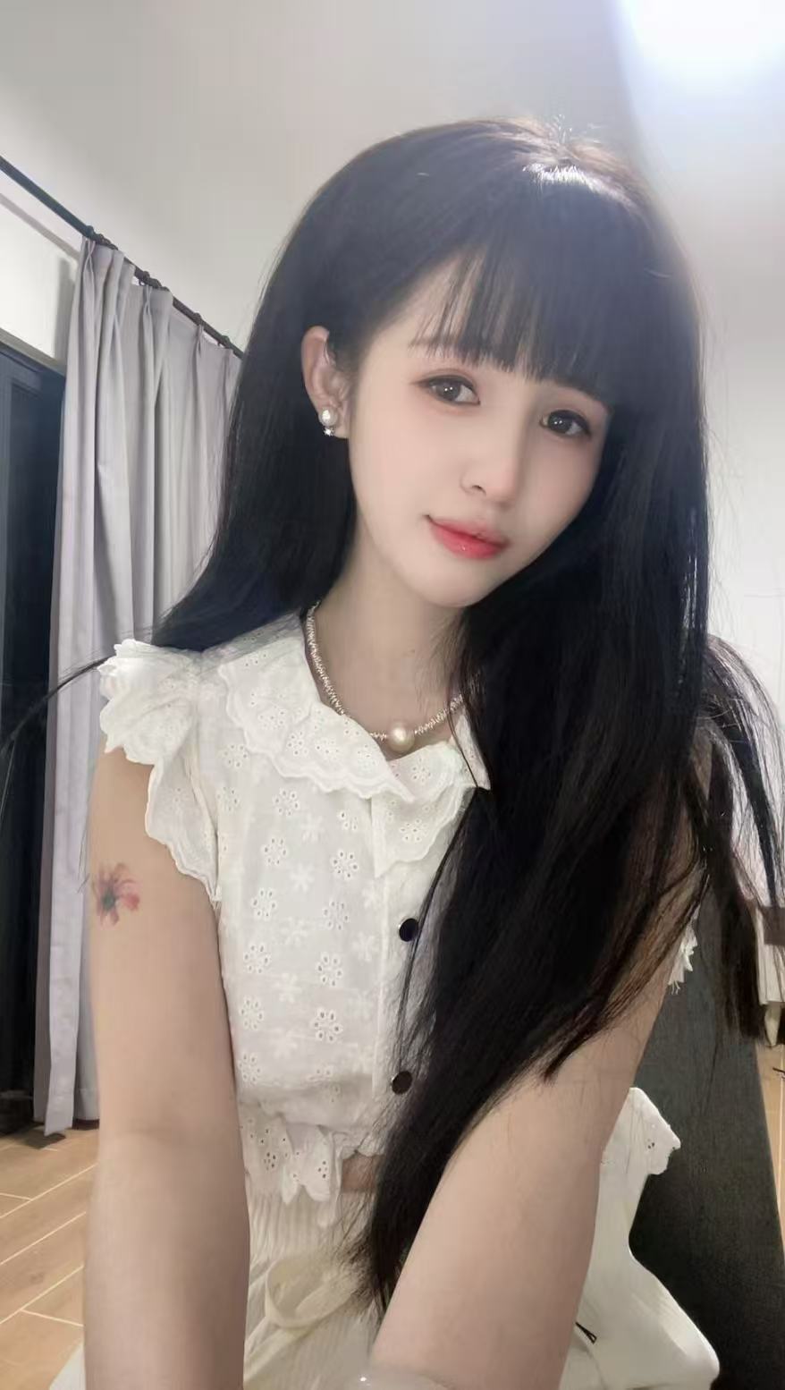 白云魅惑撩人叮当