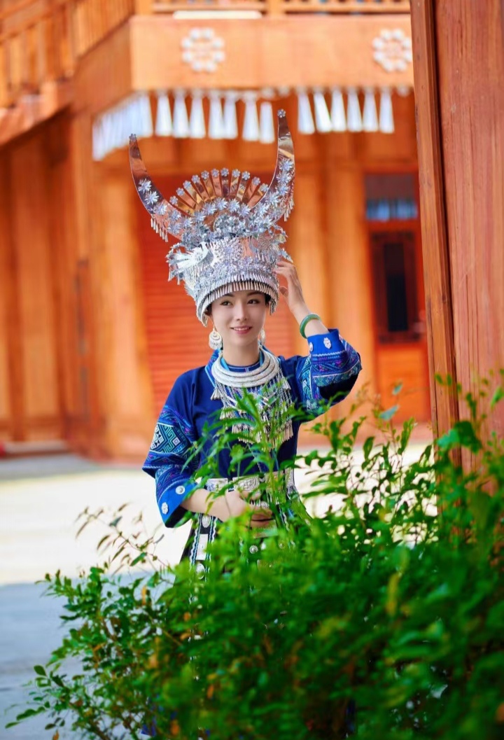 瑶族美御姐暖洋洋