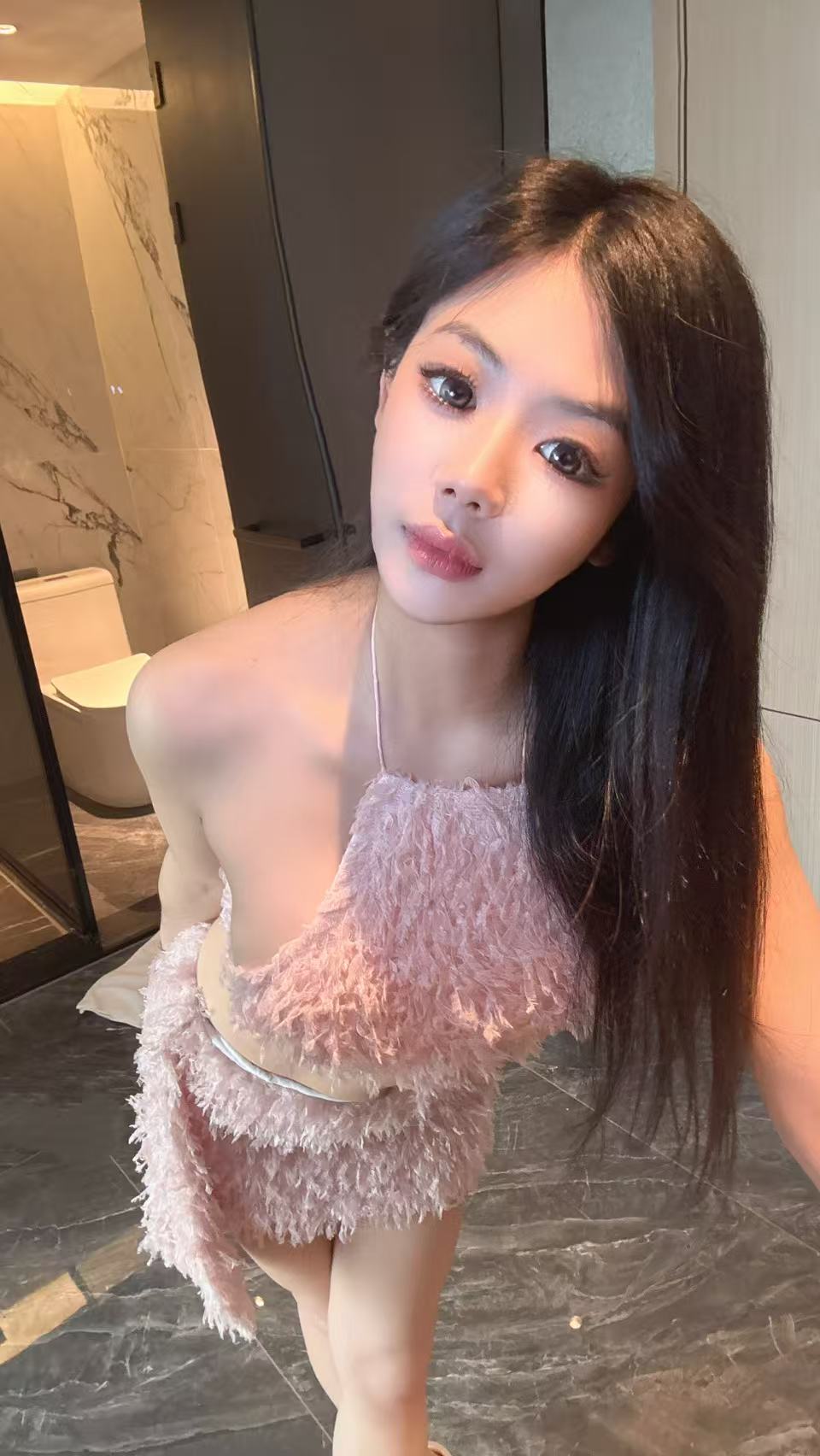 天河惹火辣妹雅雅