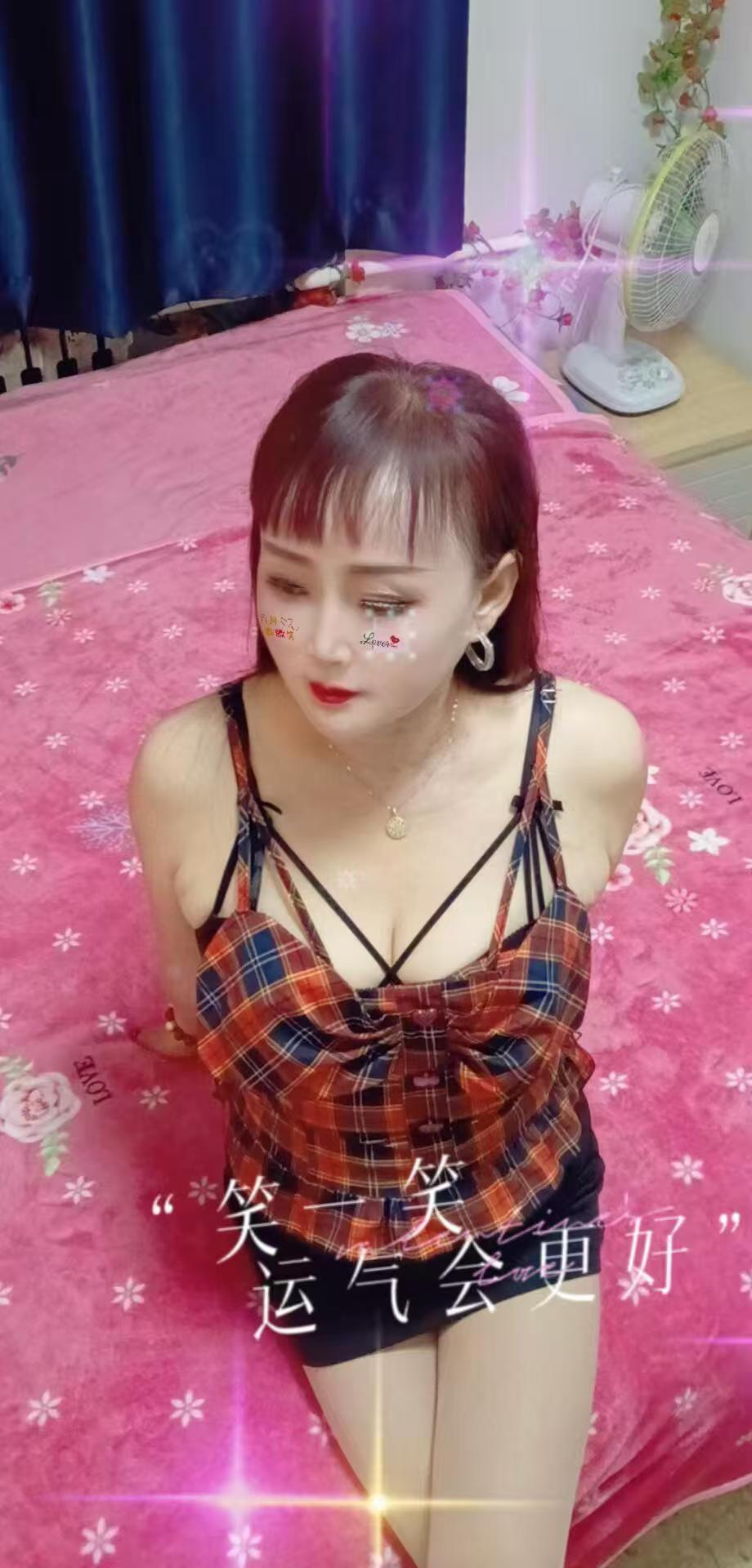 学府性感轻熟女