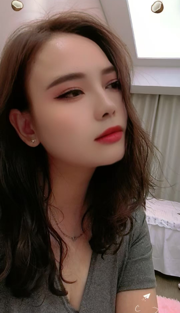 爱舔的眼镜Sao姐